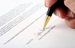 Подробнее о статье Сколько стоит нотариальный перевод и от чего зависит цена